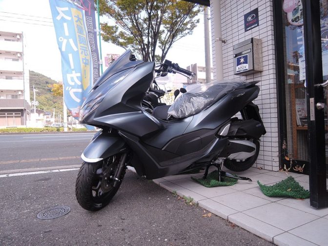 入荷しました！！PCX125　マットデイムグレーメタリック(^^♪