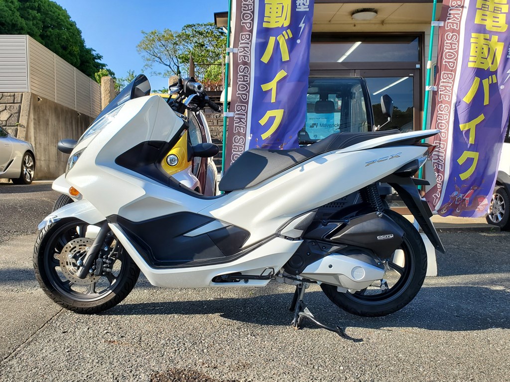 SOLD OUT！！ホンダ PCX125 白 5898Km | バイクショップRIZE[ライズ] 福岡市西区 九大伊都キャンパス向かって左