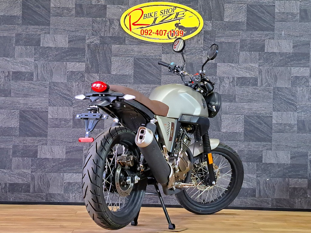 ZONTES ZT125V カフェレーサーモデル 748Km | バイクショップRIZE[ライズ] 福岡市西区 九大伊都キャンパス向かって左