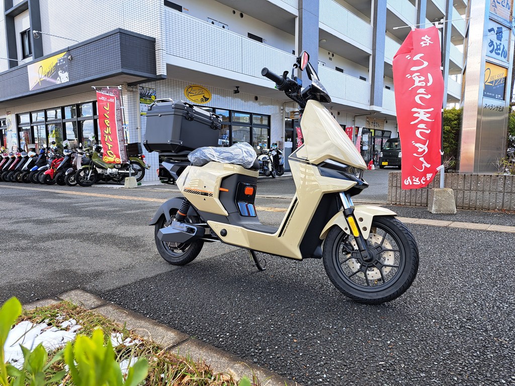 電動スクーターNIU！リアボックス取り付け納車！ | バイクショップRIZE