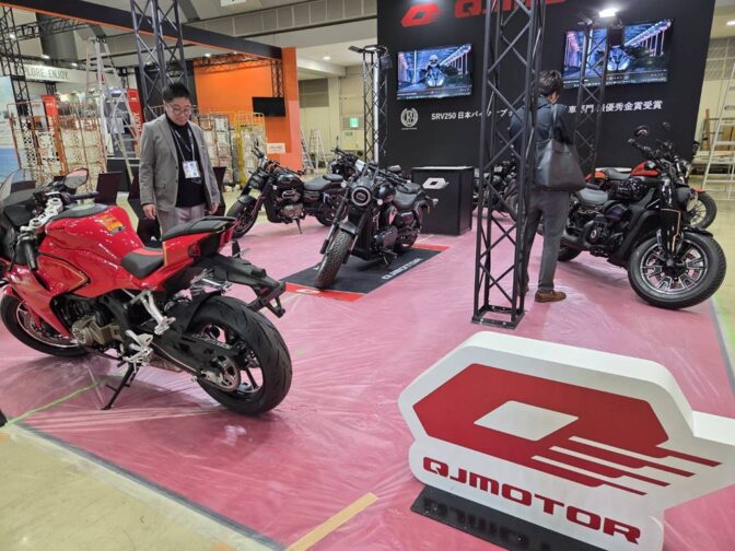 QJMOTOR Inline-4 400cc Sound！！SRK400RS！