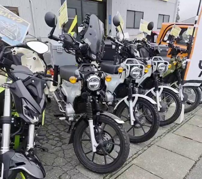 ホンダスーパーカブだらけ(^^)/