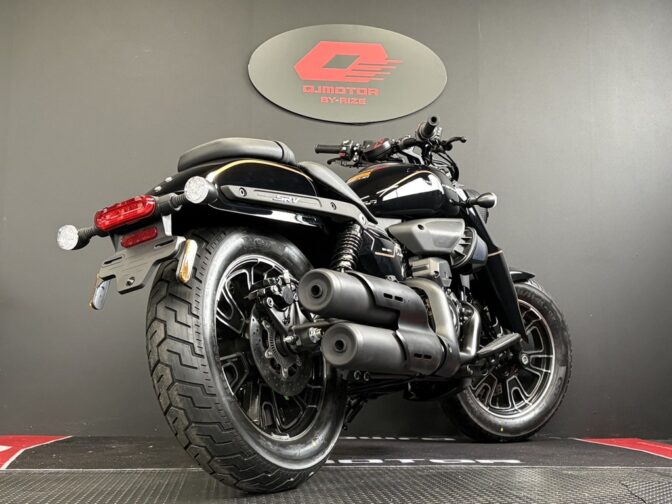 新入荷！！【新車】QJMOTOR SRV400A（AMT）