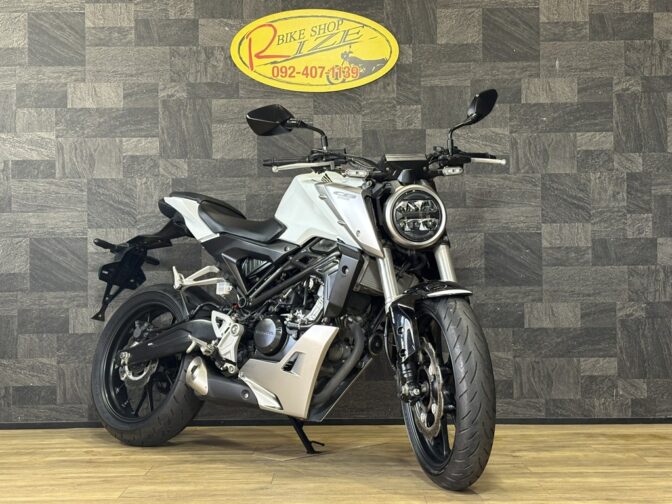 １２５でも、しっかりバイクを楽しみたい！ホンダCB125Rが入荷しました。